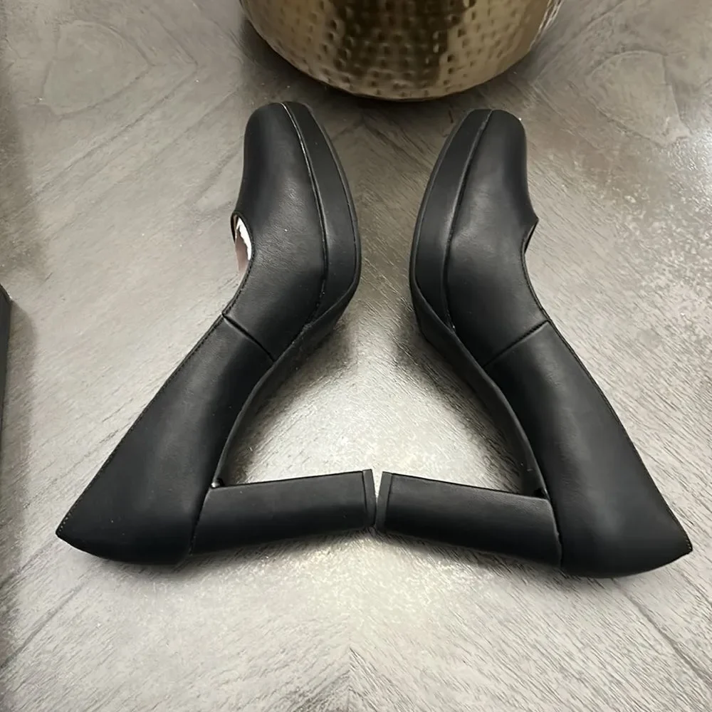 Naturalizer Berlin Platform Pump (WIDE) - Picture 8 of 12
